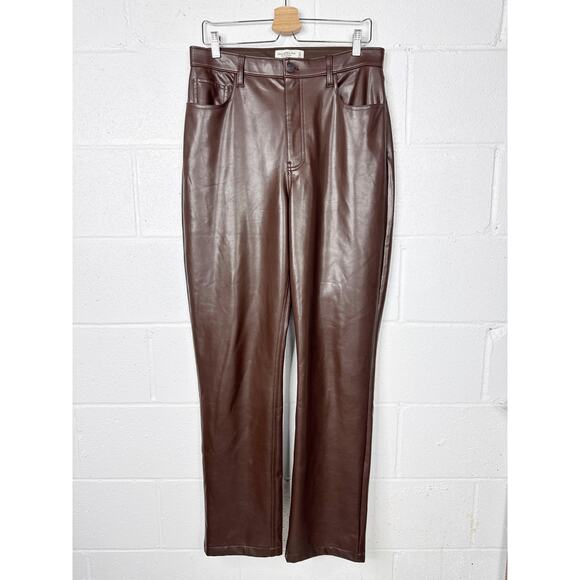 Abercrombie & Fitch Curve Love Vegan Leather 90s Straight Pant Brown 30 - Picture 2 of 8